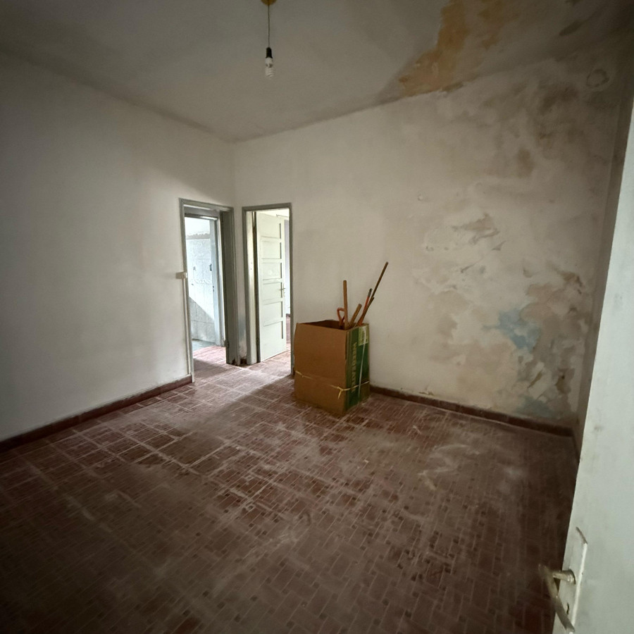 Casa ID.65 - Propiedad a Reciclar en el Corazón de Colonia del Sacramento Una Joya con Potencial Esperando a un Visionario
