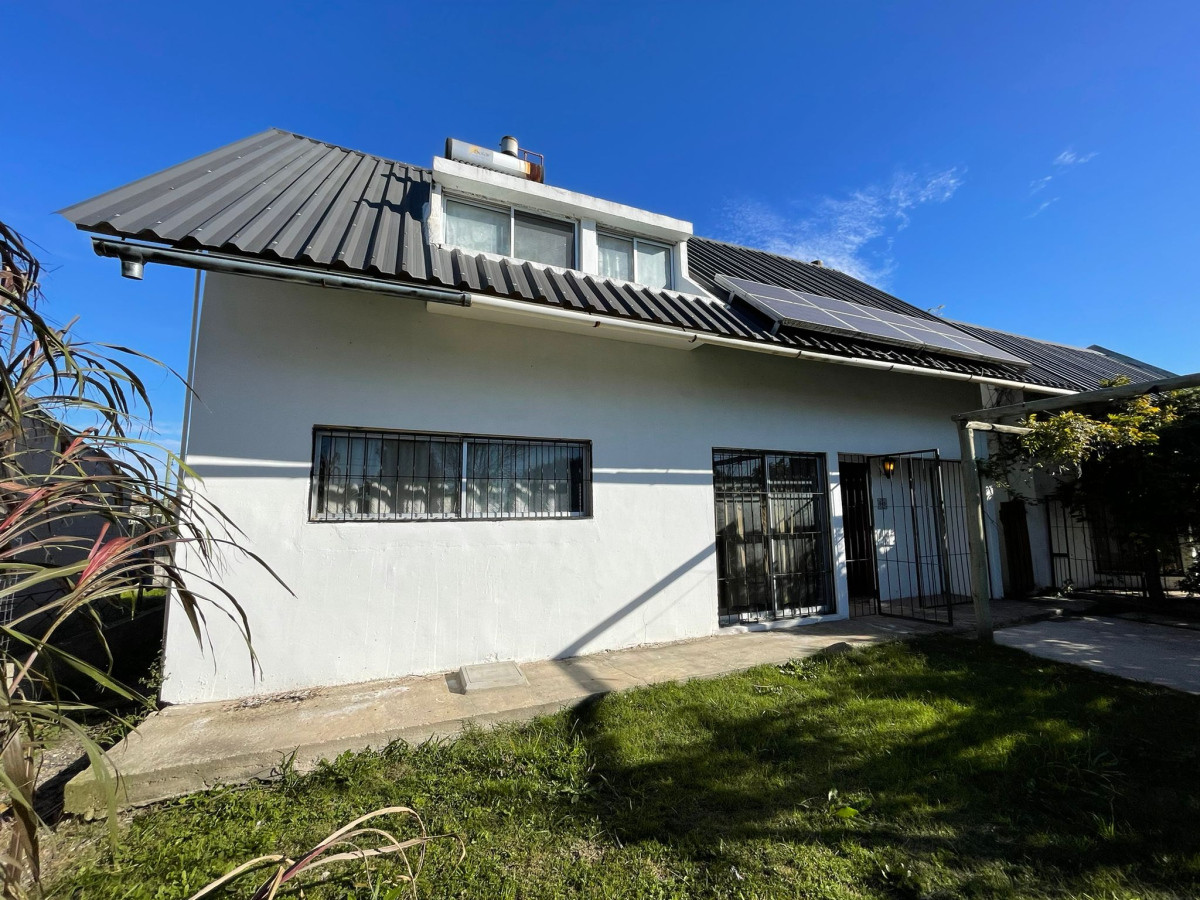 Casa con Apartamento Independiente en Venta  Espacio, Estilo y Confort en Colonia del Sacramento