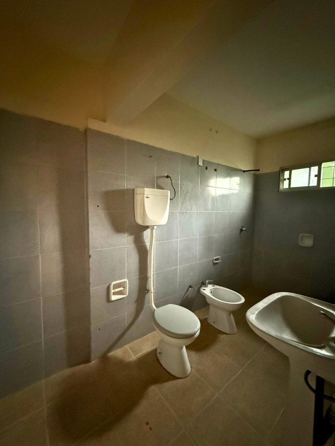 Local Comercial ID.73 - Local Comercial en Alquiler | Frente a Avenida Artigas