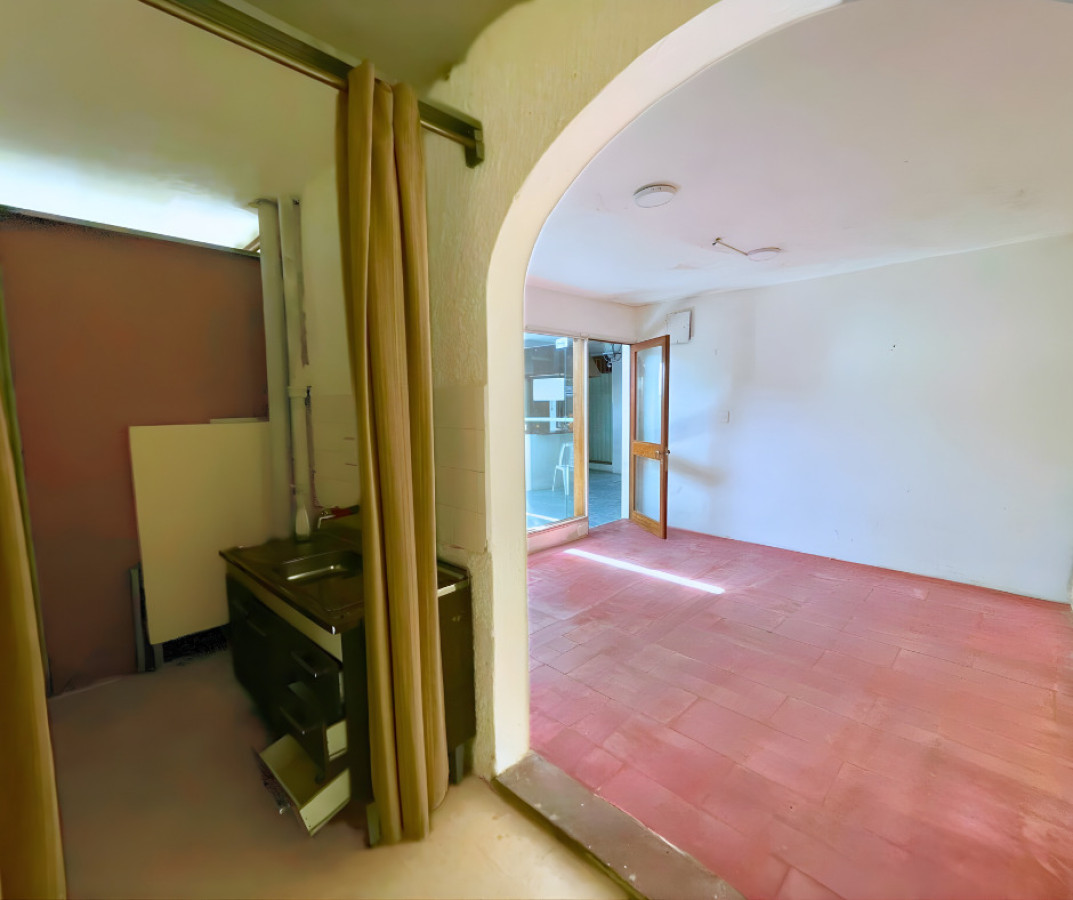 Local Comercial ID.38 - Local Comercial en Alquiler - Galería Comercial en Avenida Principal