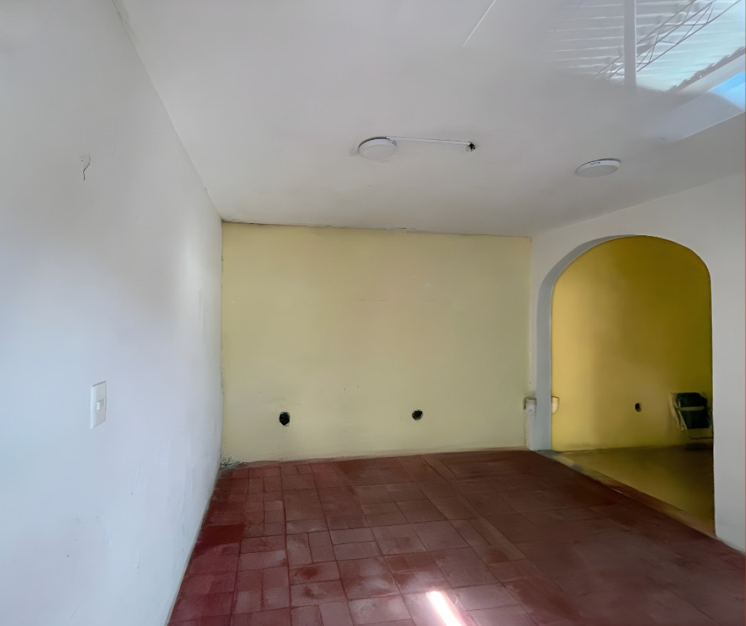 Local Comercial ID.38 - Local Comercial en Alquiler - Galería Comercial en Avenida Principal