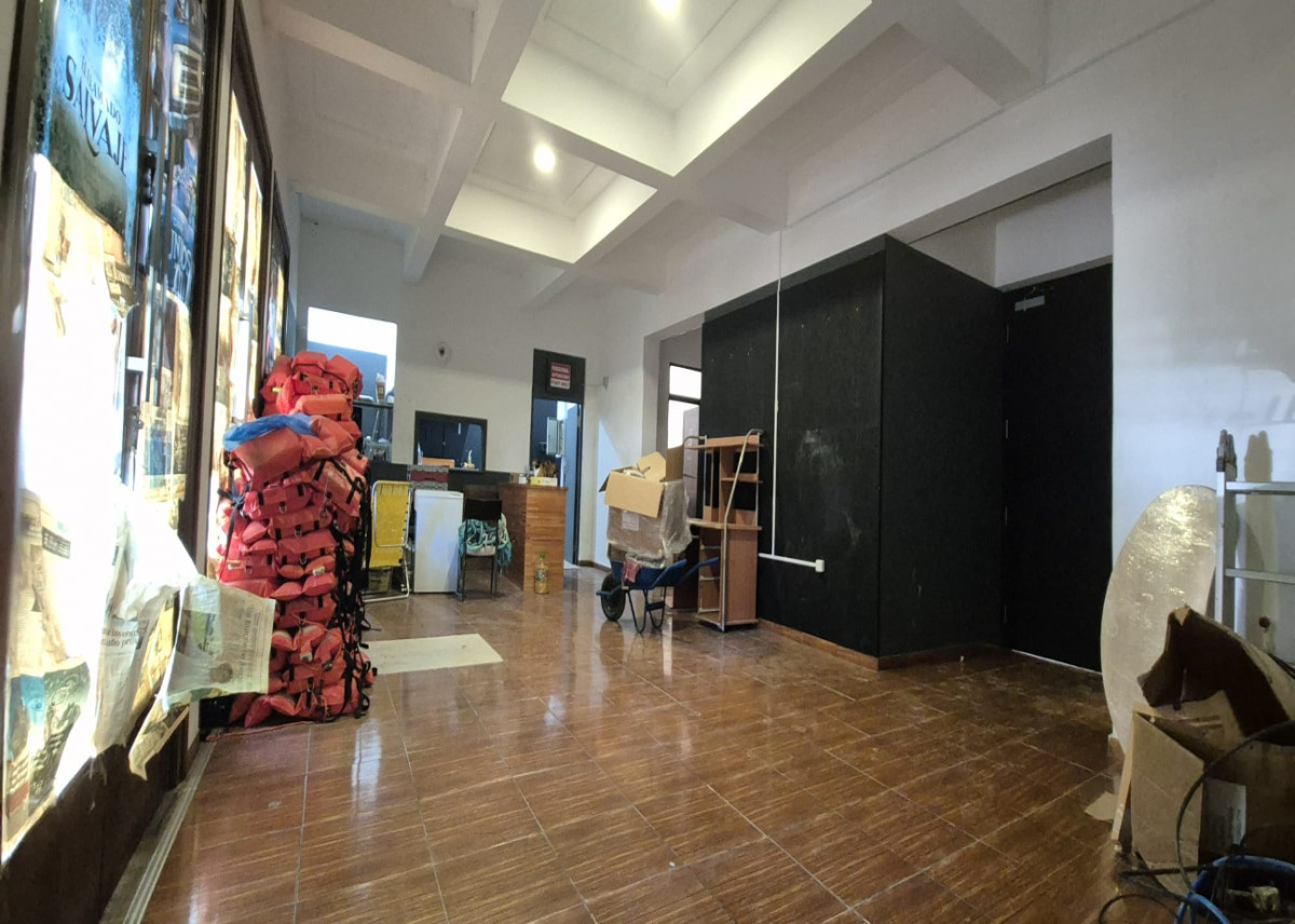 Local Comercial ID.109 - Ex Cine en Venta – Oportunidad Única en el Corazón de Colonia del Sacramento