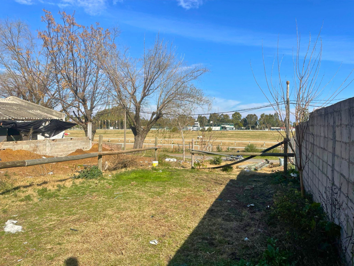 Terreno ID.144 - Lote de 514 m² frente al Hipódromo de Colonia