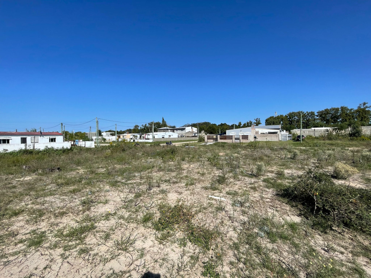 Terreno ID.12 - Terreno en Venta - Barrio Los Nogales, Colonia del Sacramento