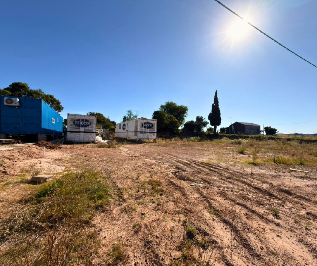 Terreno ID.210 - ¡Oportunidad Única! Terreno con 2 Contenedores en Venta