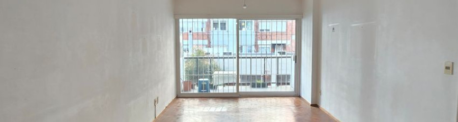 Venta apartamento en Pocitos 3 dormitorios, 2 baños.