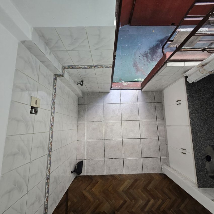 Apartamento ID.148 - Alquiler apartamento en Ciudad Vieja 1 dormitorio con patio.