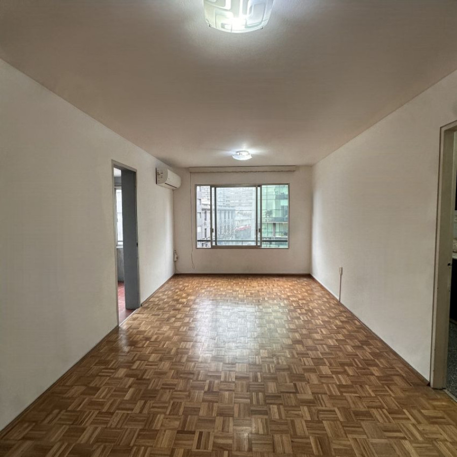 Apartamento ID.221 - Alquiler apartamento, 3 dormitorios y terraza, Centro.