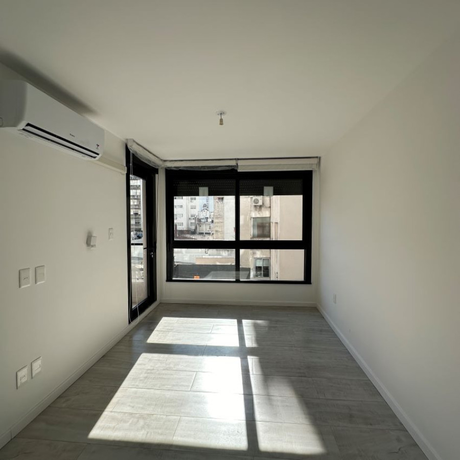 Apartamento ID.125 - Alquiler apartamento en Punta Carretas  Villa Biarritz 1 dormitorio con un año de uso.