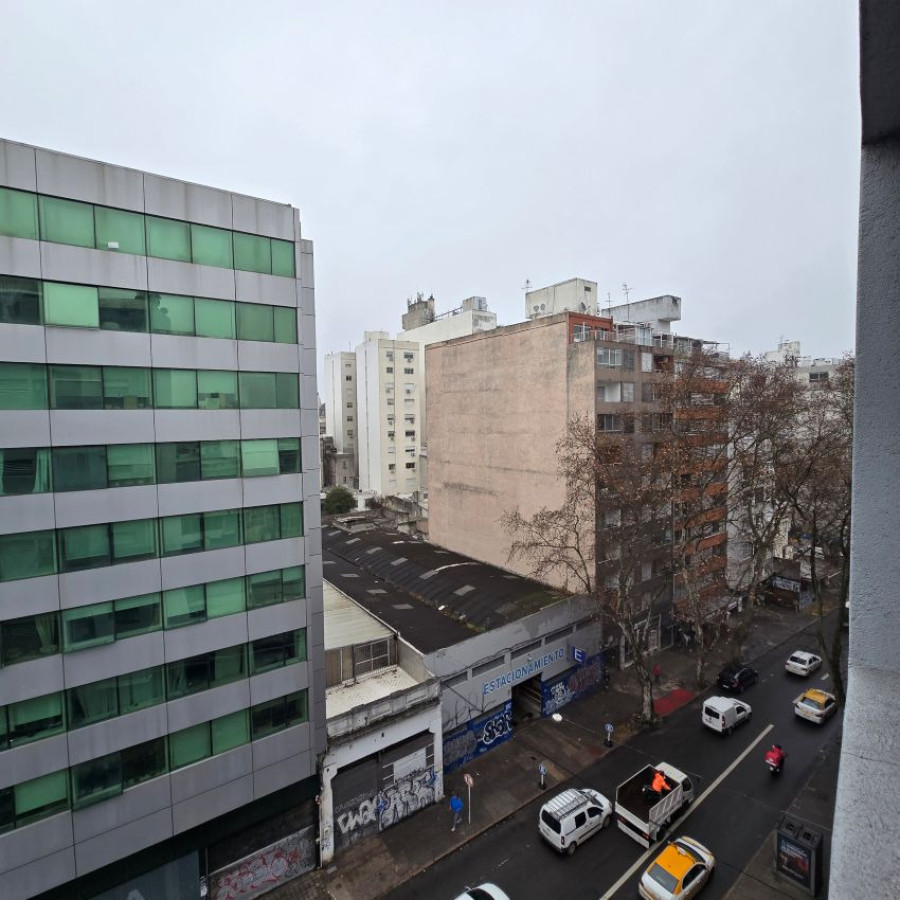 Apartamento ID.222 - Venta apartamento, 3 dormitorios, 2 baños, Cordon.