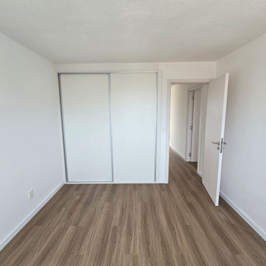 Apartamento ID.220 - Alquiler apartamento penthouse Centro 2 dormitorios a estrenar con opción a arrendar garaje.