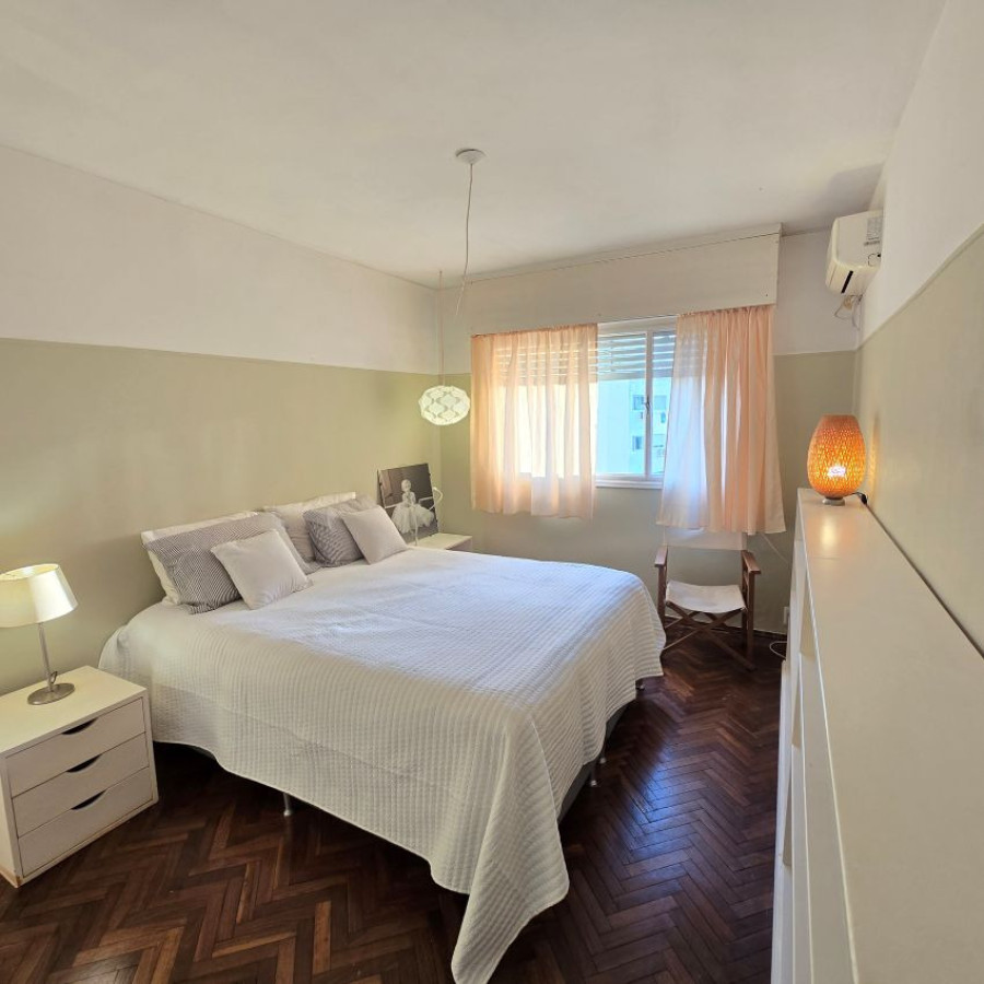 Apartamento ID.170 - Alquiler penthouse en Pocitos 2 dormitorio con garaje y amoblado.