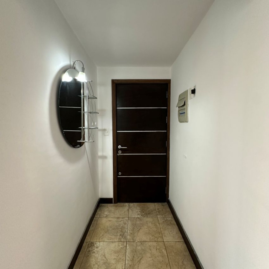 Apartamento ID.159 - Alquiler apartamento en Cordón Sur 1 dormitorio y medio, con balcón al frente.