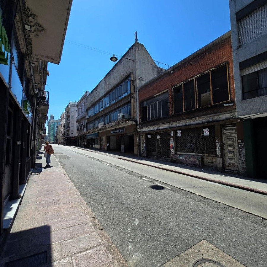 Apartamento ID.148 - Alquiler apartamento en Ciudad Vieja 1 dormitorio con patio.