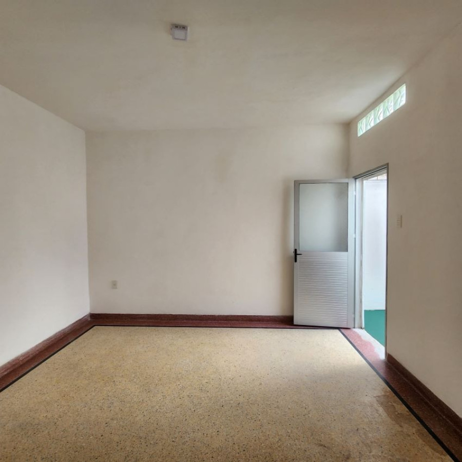 Apartamento ID.1 - Venta Apartamento Ideal Inversión En Unión 1 Dormitorio, Patio Y Bajos Gastos Comunes.
