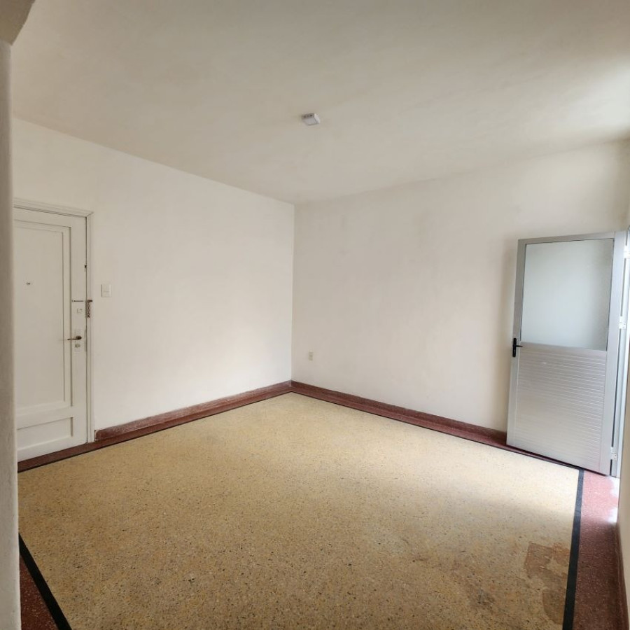 Apartamento ID.1 - Venta Apartamento Ideal Inversión En Unión 1 Dormitorio, Patio Y Bajos Gastos Comunes.