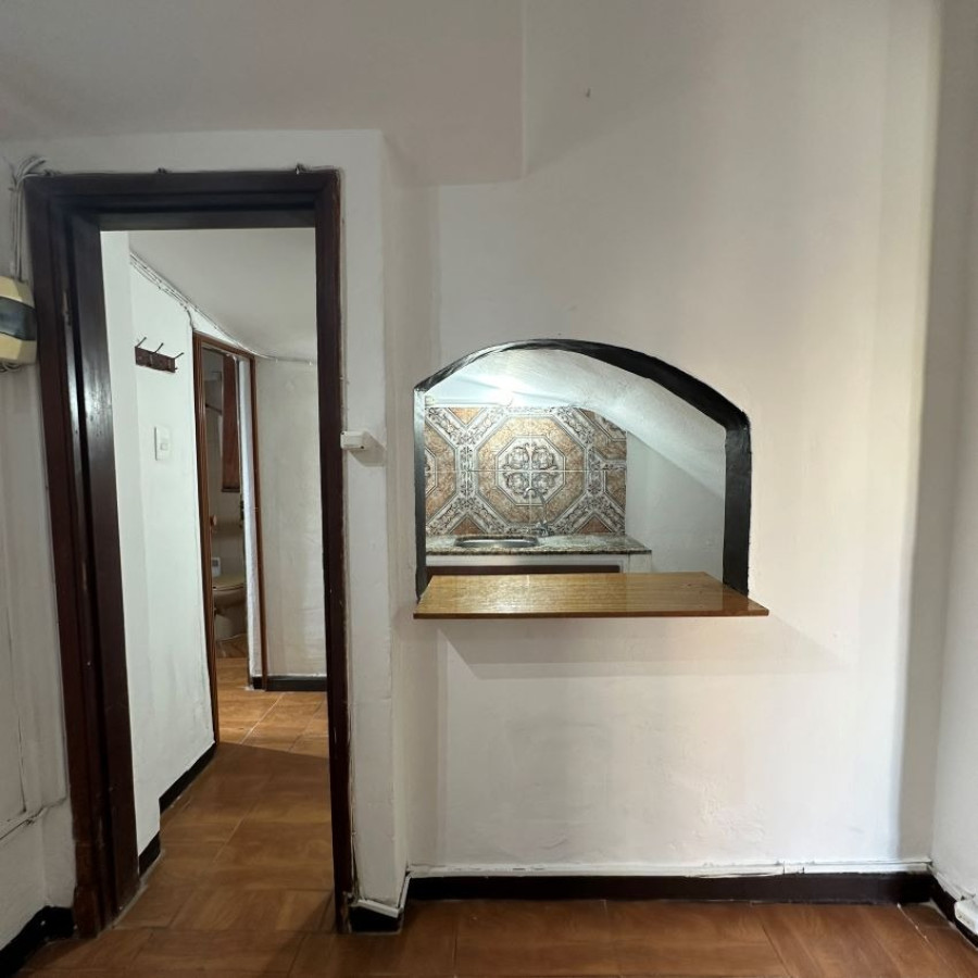 Apartamento ID.20 - Venta Ideal Inversor Con Renta Apartamento En Barrio Sur 1 Dormitorio Sin Gastos Comunes.