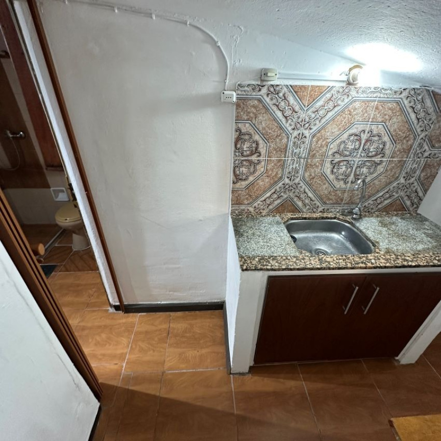 Apartamento ID.20 - Venta Ideal Inversor Con Renta Apartamento En Barrio Sur 1 Dormitorio Sin Gastos Comunes.