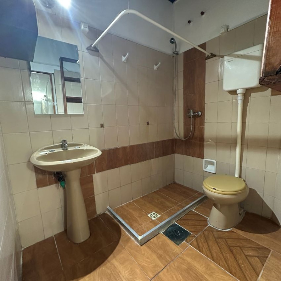 Apartamento ID.20 - Venta Ideal Inversor Con Renta Apartamento En Barrio Sur 1 Dormitorio Sin Gastos Comunes.