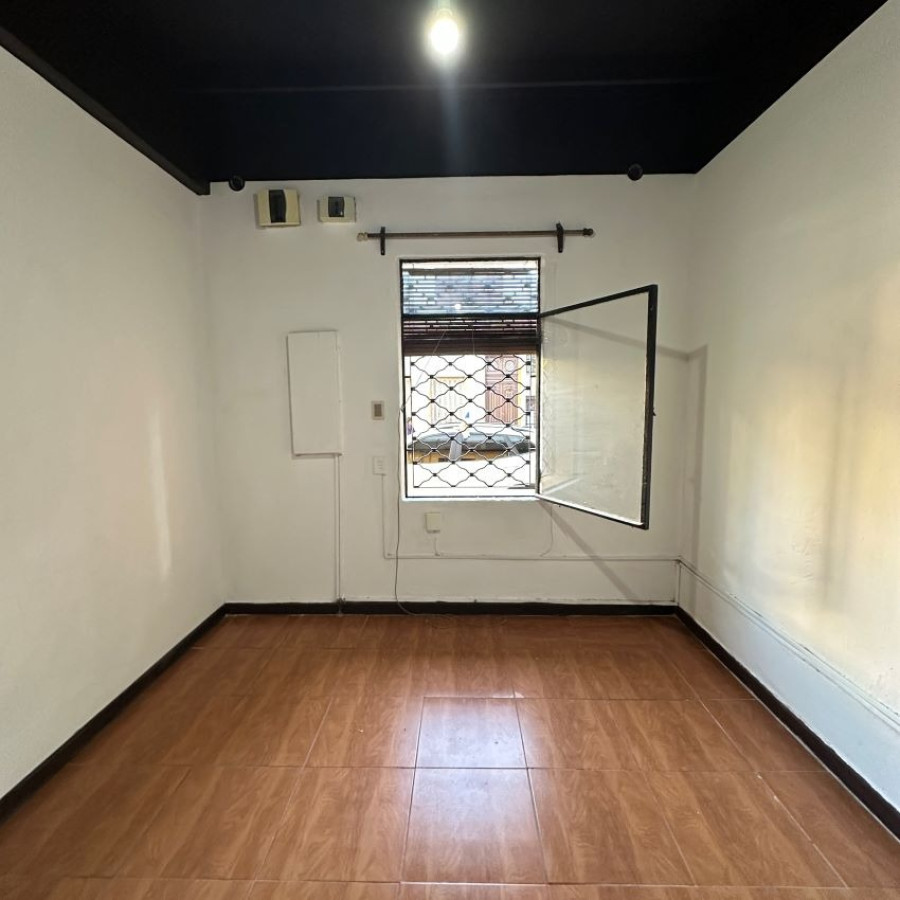 Apartamento ID.20 - Venta Ideal Inversor Con Renta Apartamento En Barrio Sur 1 Dormitorio Sin Gastos Comunes.