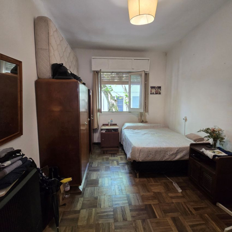 Apartamento ID.153 - Alquiler Apartamento en zona Centro, 3 dormitorios, baño y balcón