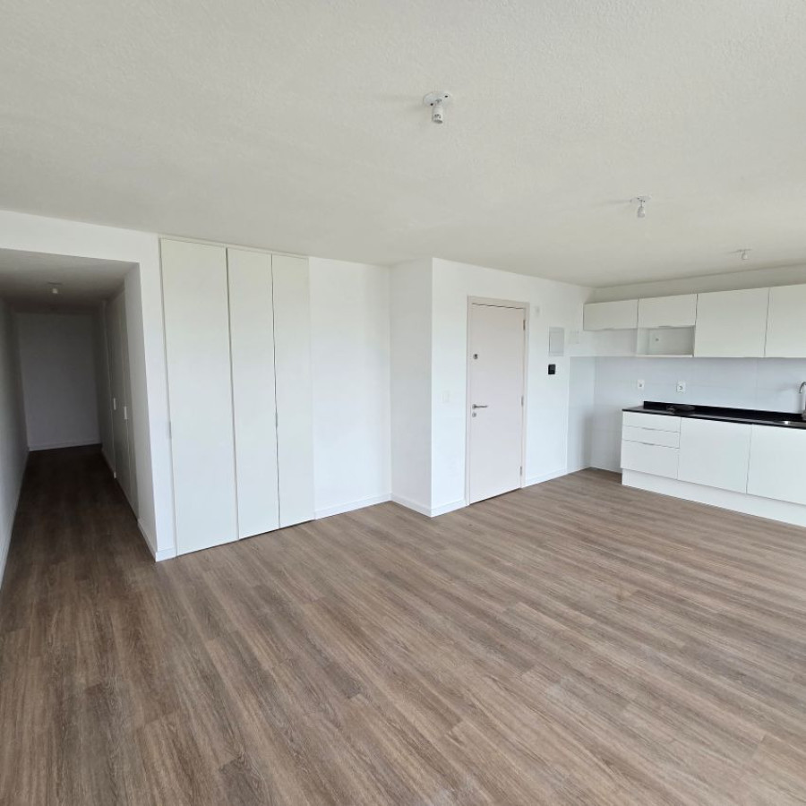 Apartamento ID.169 - Alquiler apartamento penthouse Centro 2 dormitorios a estrenar con opción a arrendar hasta 2 garajes.