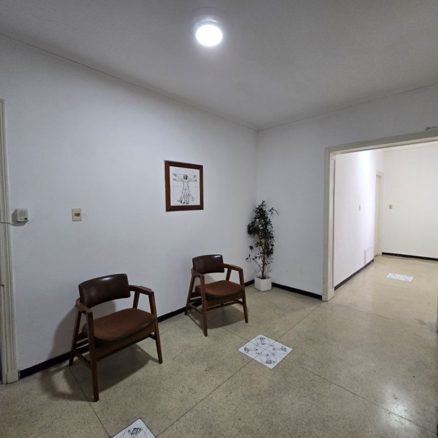 Apartamento ID.195 - Alquiler apartamento Ciudad Vieja 96 mt2, 2 dormitorios.