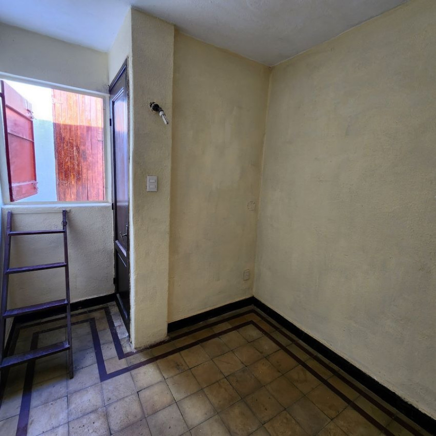 Apartamento ID.23 - Venta Apartamento La Blanqueada Reciclado 2 Dormitorios, Escritorio Y Altillo Sin Gastos Comunes. Financiado, Entrega Más Cuotas.