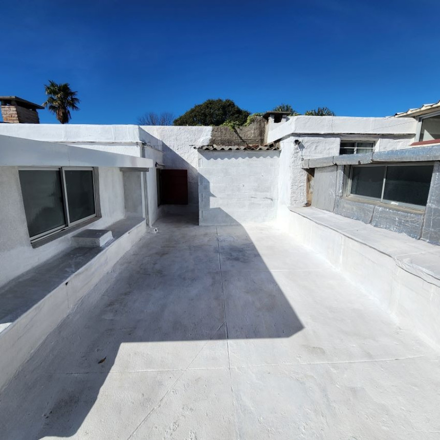 Apartamento ID.23 - Venta Apartamento La Blanqueada Reciclado 2 Dormitorios, Escritorio Y Altillo Sin Gastos Comunes. Financiado, Entrega Más Cuotas.