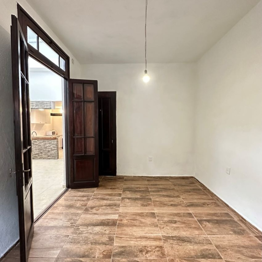 Apartamento ID.23 - Venta Apartamento La Blanqueada Reciclado 2 Dormitorios, Escritorio Y Altillo Sin Gastos Comunes. Financiado, Entrega Más Cuotas.