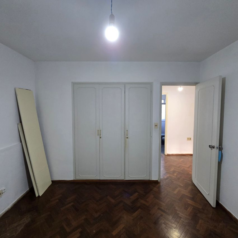 Apartamento ID.104 - Venta apartamento en Pocitos 3 dormitorios, 2 baños.