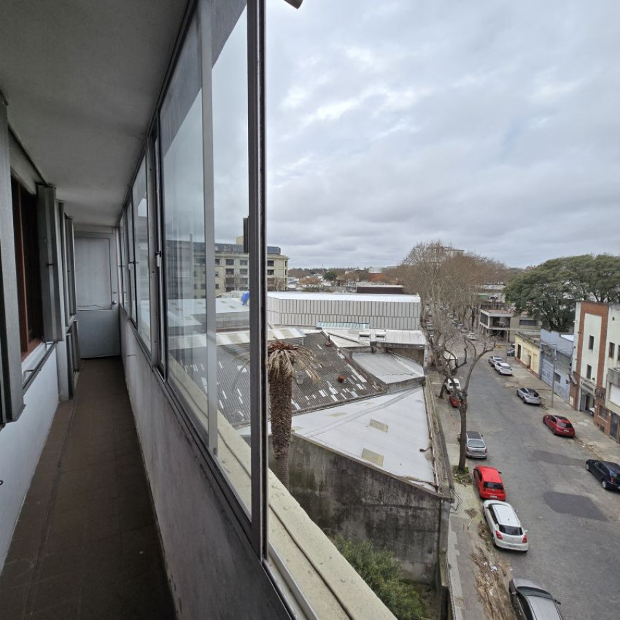 Apartamento ID.232 - Venta apartamento, 3 dormitorios, balcón, terraza y cocina definida, Aguada