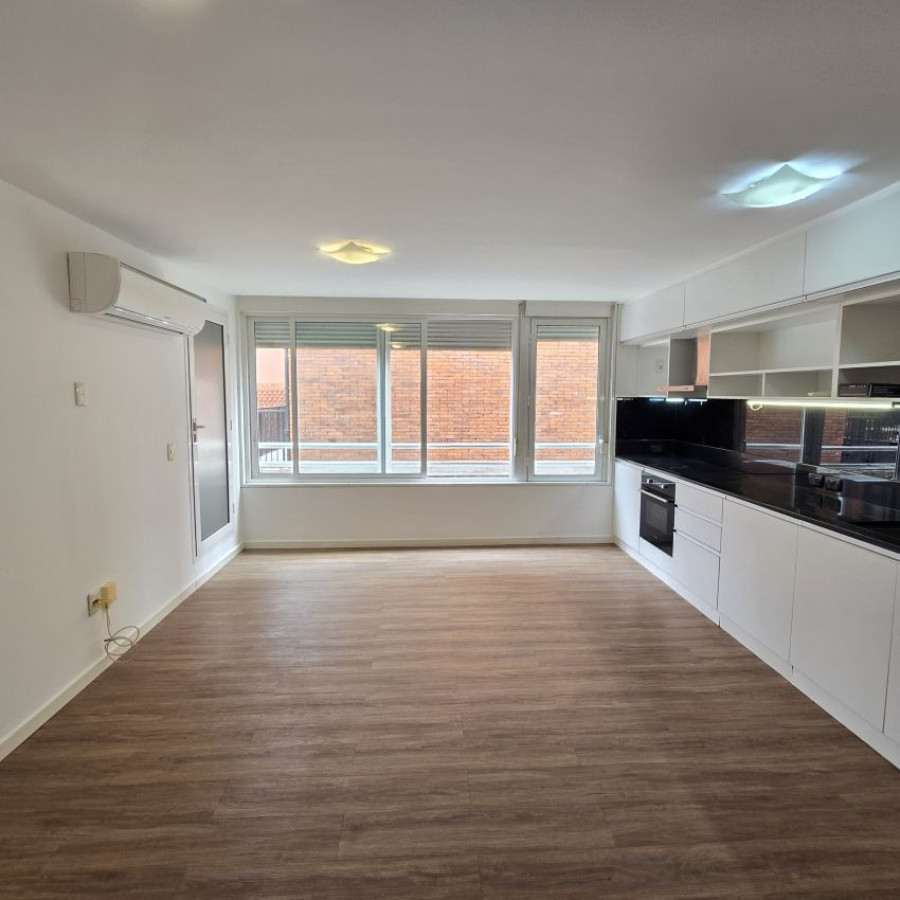 Apartamento ID.162 - Alquiler apartamento en Punta Carretas 1 dormitorio con acceso a parrilleros.
