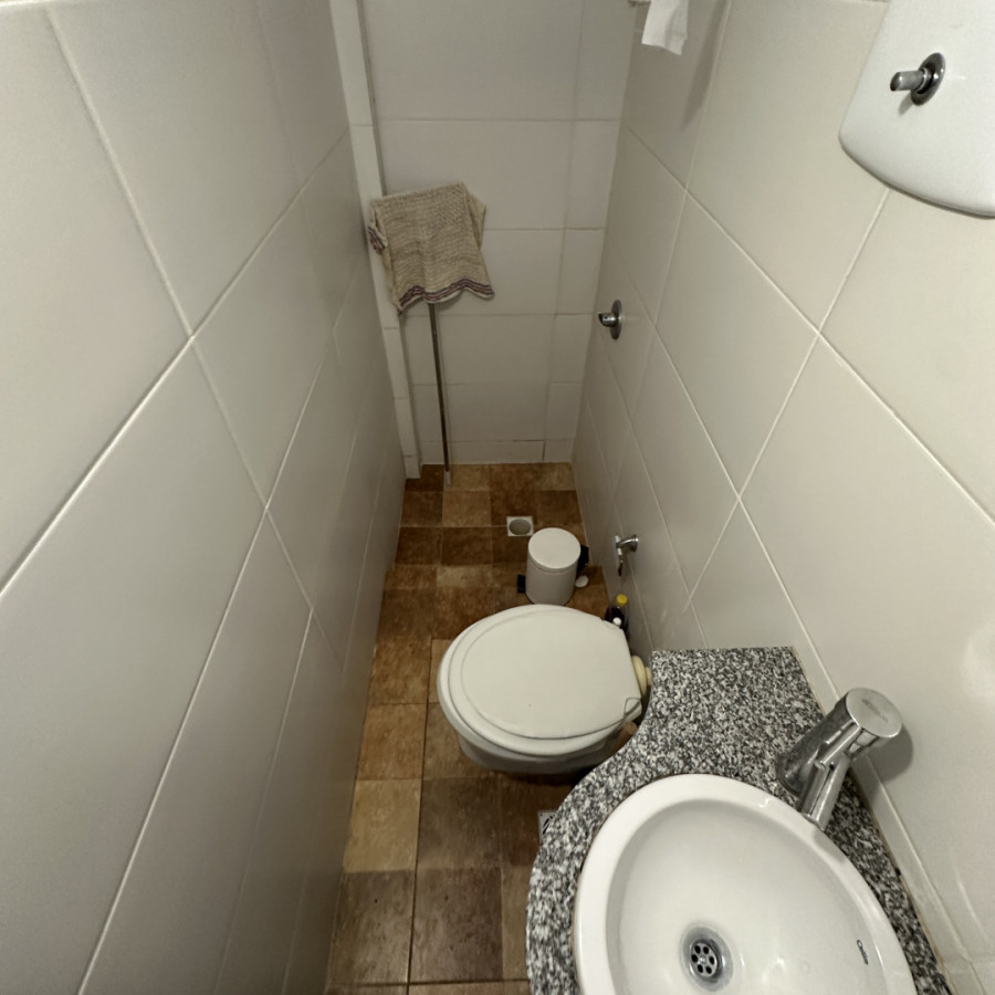 Apartamento ID.156 - Alquiler monoambiente con bajos gastos comunes en Barrio Sur.