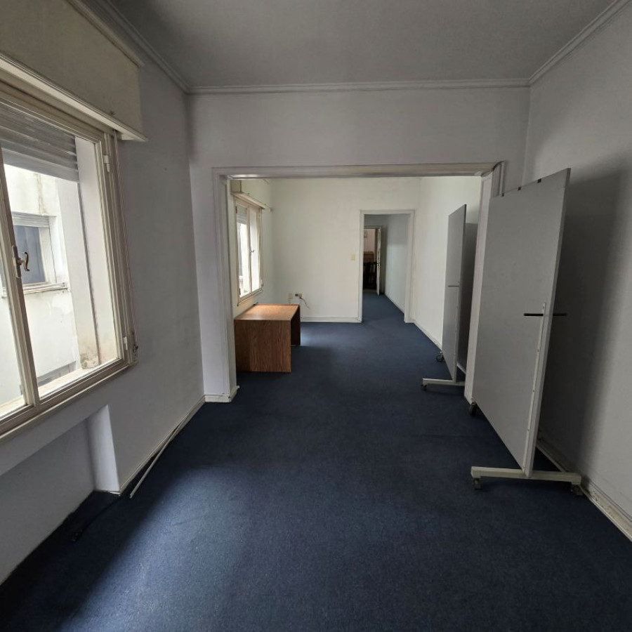 Apartamento ID.195 - Alquiler apartamento Ciudad Vieja 96 mt2, 2 dormitorios.