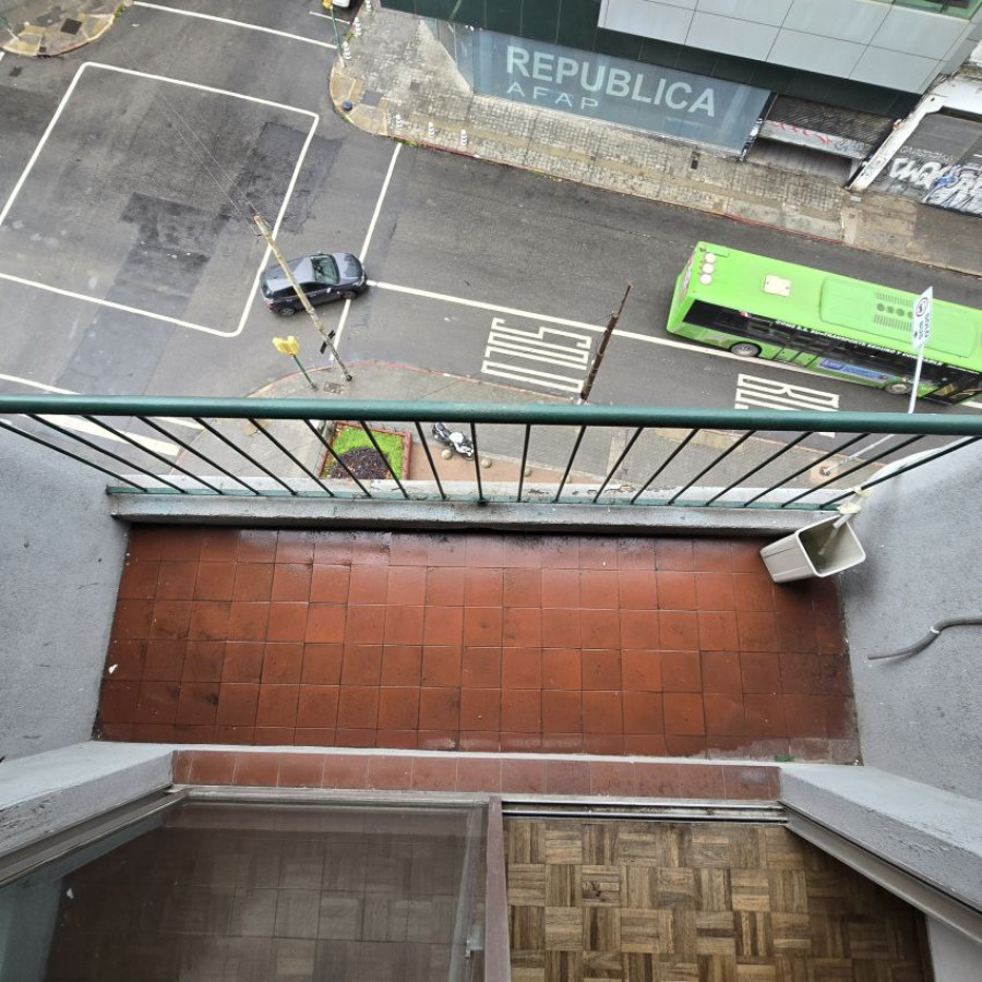 Apartamento ID.222 - Venta apartamento, 3 dormitorios, 2 baños, Cordon.