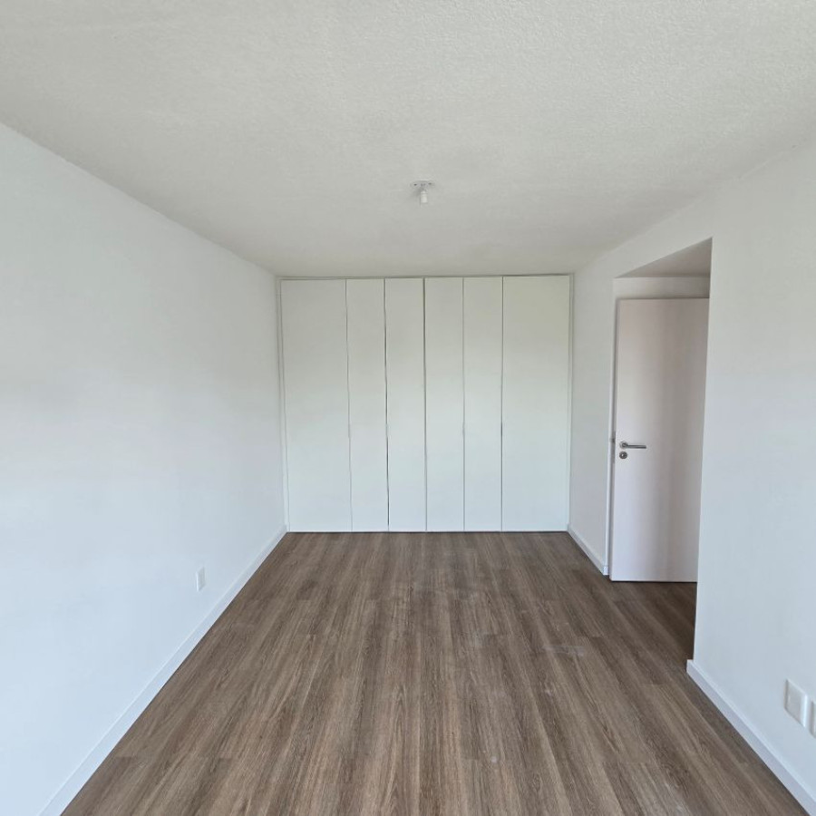 Apartamento ID.169 - Alquiler apartamento penthouse Centro 2 dormitorios a estrenar con opción a arrendar hasta 2 garajes.