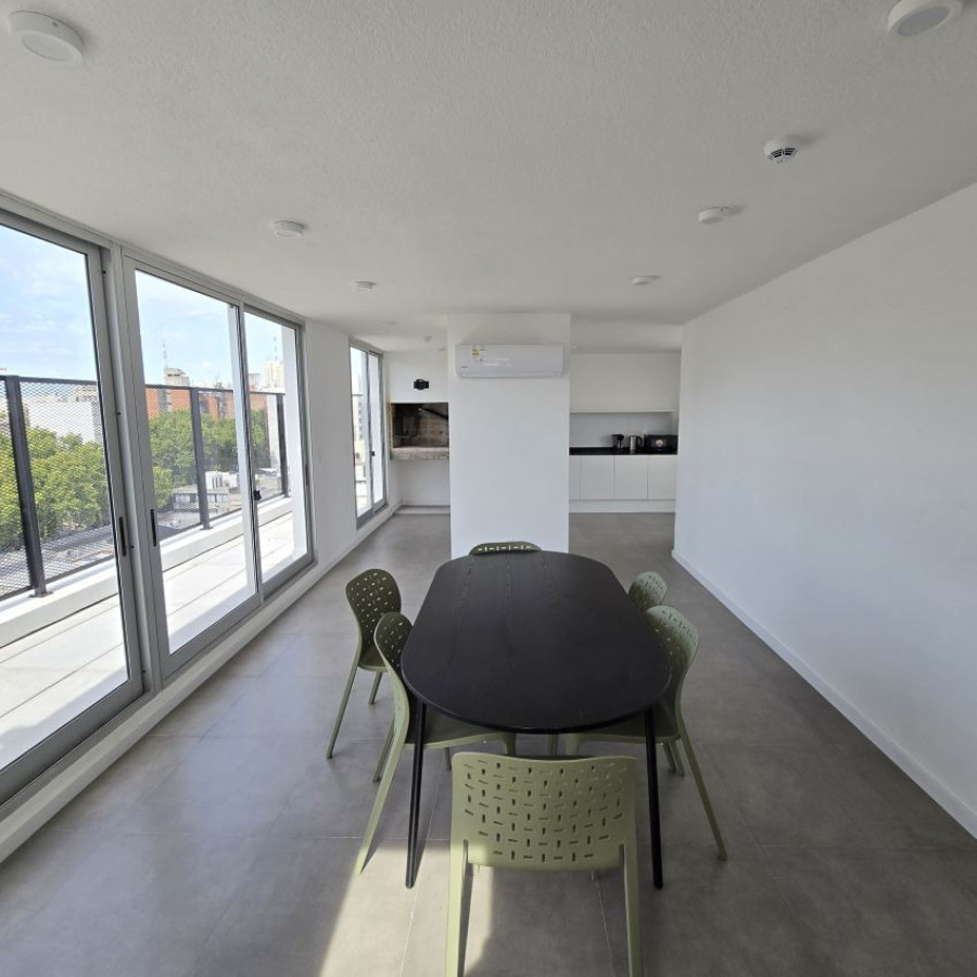 Apartamento ID.169 - Alquiler apartamento penthouse Centro 2 dormitorios a estrenar con opción a arrendar hasta 2 garajes.