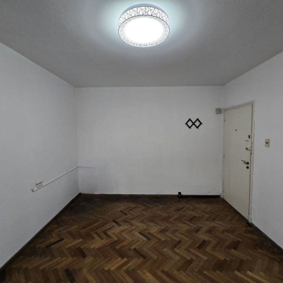 Apartamento ID.148 - Alquiler apartamento en Ciudad Vieja 1 dormitorio con patio.