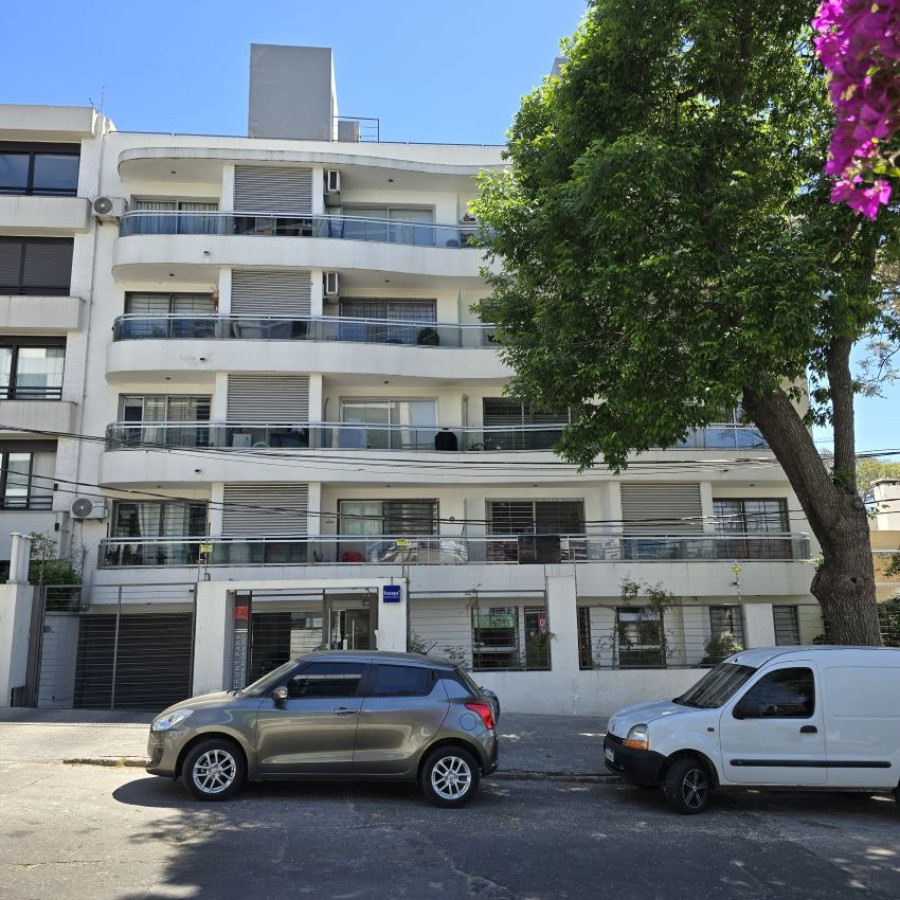 Apartamento ID.132 - Venta apartamento Buceo 1 dormitorio con garaje y bajos gastos comunes.