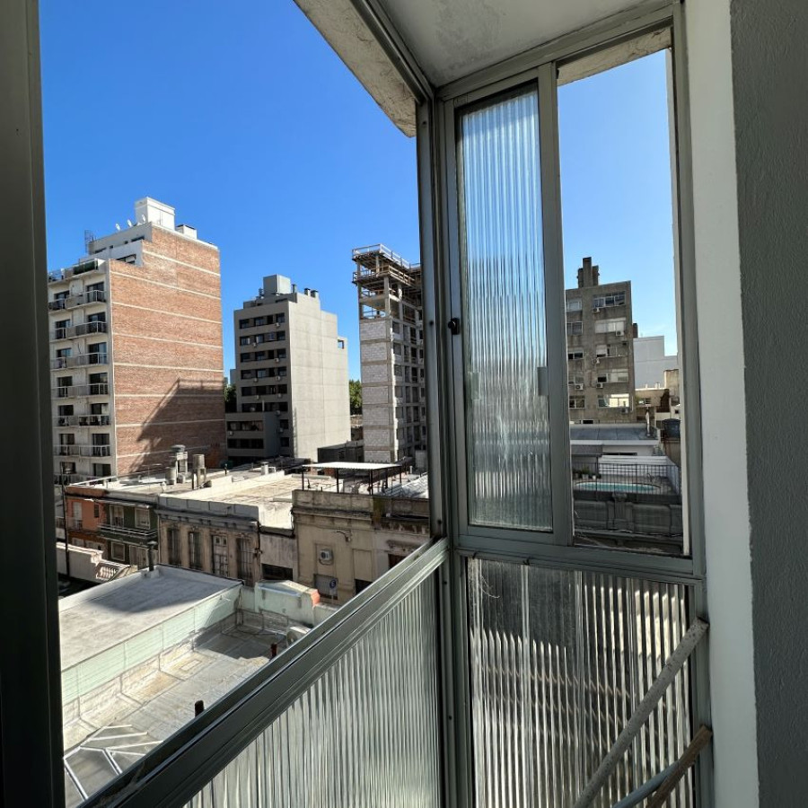 Apartamento ID.124 - Alquiler apartamento en Cordón 1 dormitorio y balcón.