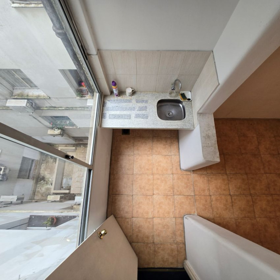 Apartamento ID.195 - Alquiler apartamento Ciudad Vieja 96 mt2, 2 dormitorios.