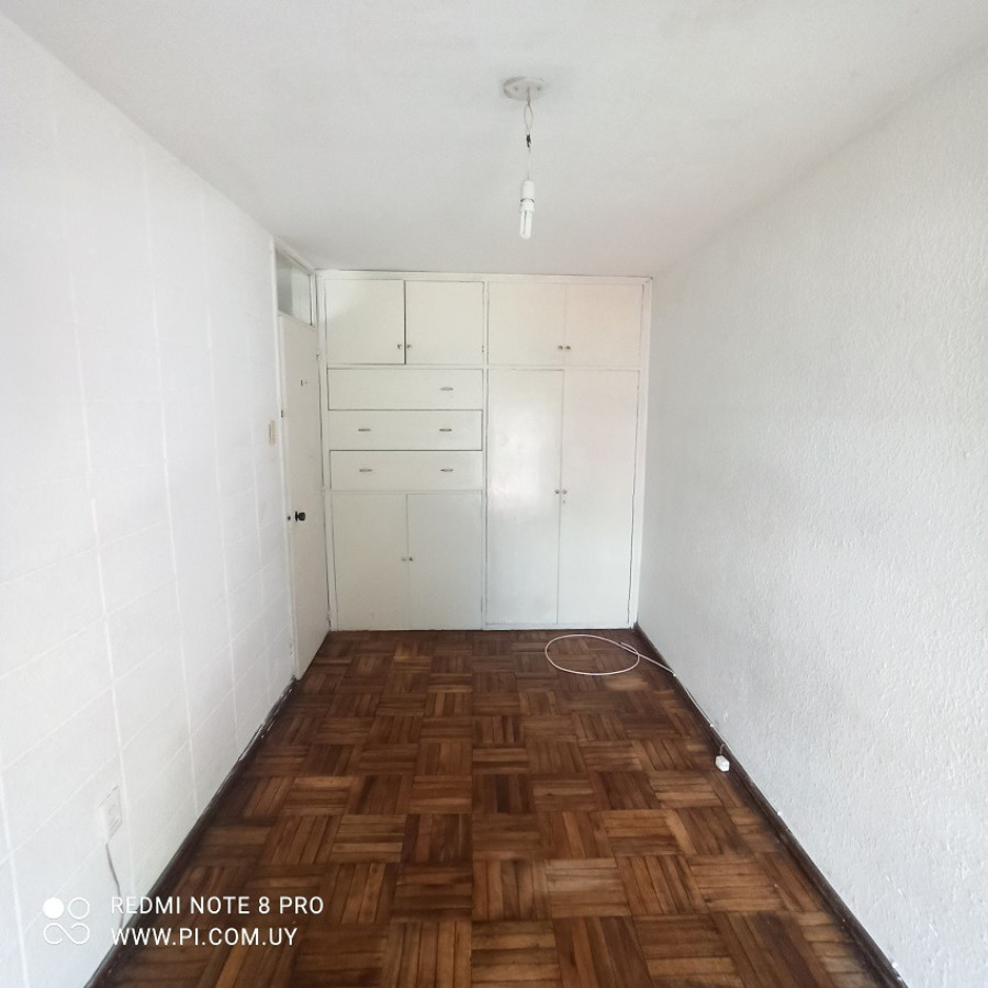 Apartamento ID.39 - Venta Apartamento Barrio Sur Con Renta Ideal Inversor 2 Dormitorios Y Bajos Gastos Comunes.