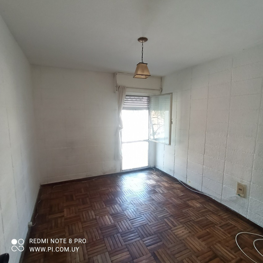 Apartamento ID.39 - Venta Apartamento Barrio Sur Con Renta Ideal Inversor 2 Dormitorios Y Bajos Gastos Comunes.