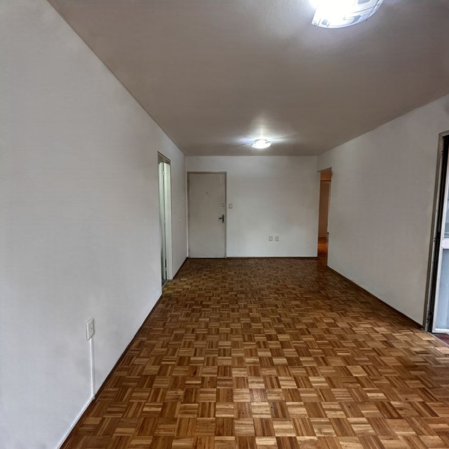Apartamento ID.221 - Alquiler apartamento, 3 dormitorios y terraza, Centro.