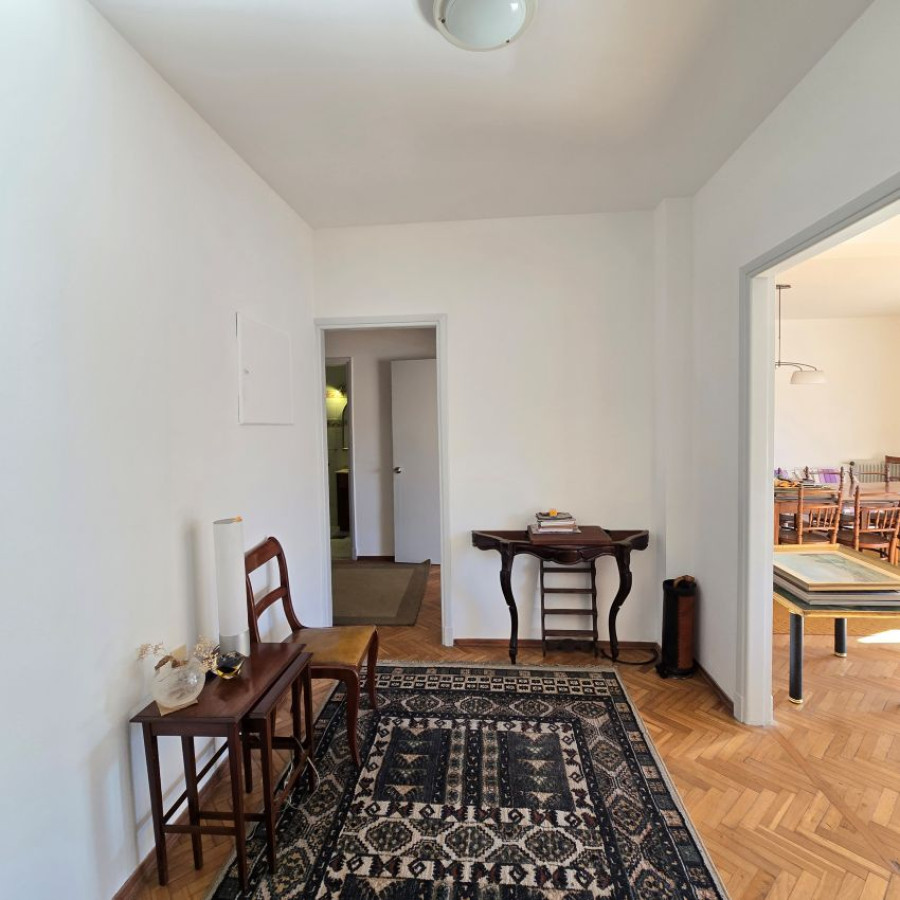 Apartamento ID.91 - Alquiler apartamento en Pocitos 3 dormitorios, 2 baños, servicio completo y garaje.