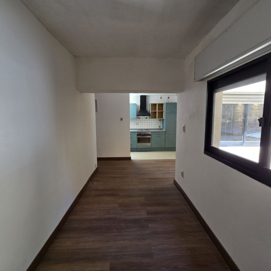 Apartamento ID.111 - Alquiler apartamento en Centro 2 dormitorios con terraza de uso exclusivo sin gastos comunes.