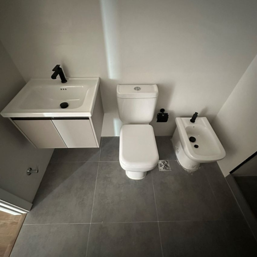 Apartamento ID.40 - Venta Apartamento A Estrenar En Malvín 1 Dormitorio Con Gran Patio De Uso Exclusivo.