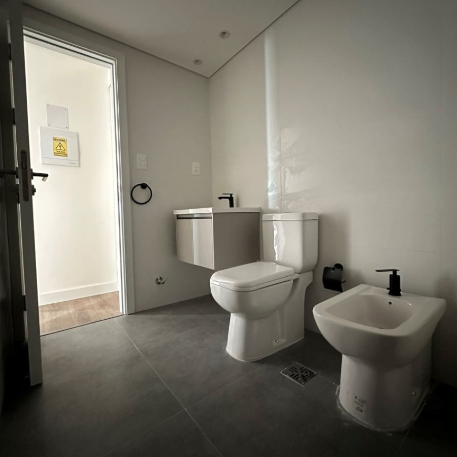Apartamento ID.40 - Venta Apartamento A Estrenar En Malvín 1 Dormitorio Con Gran Patio De Uso Exclusivo.