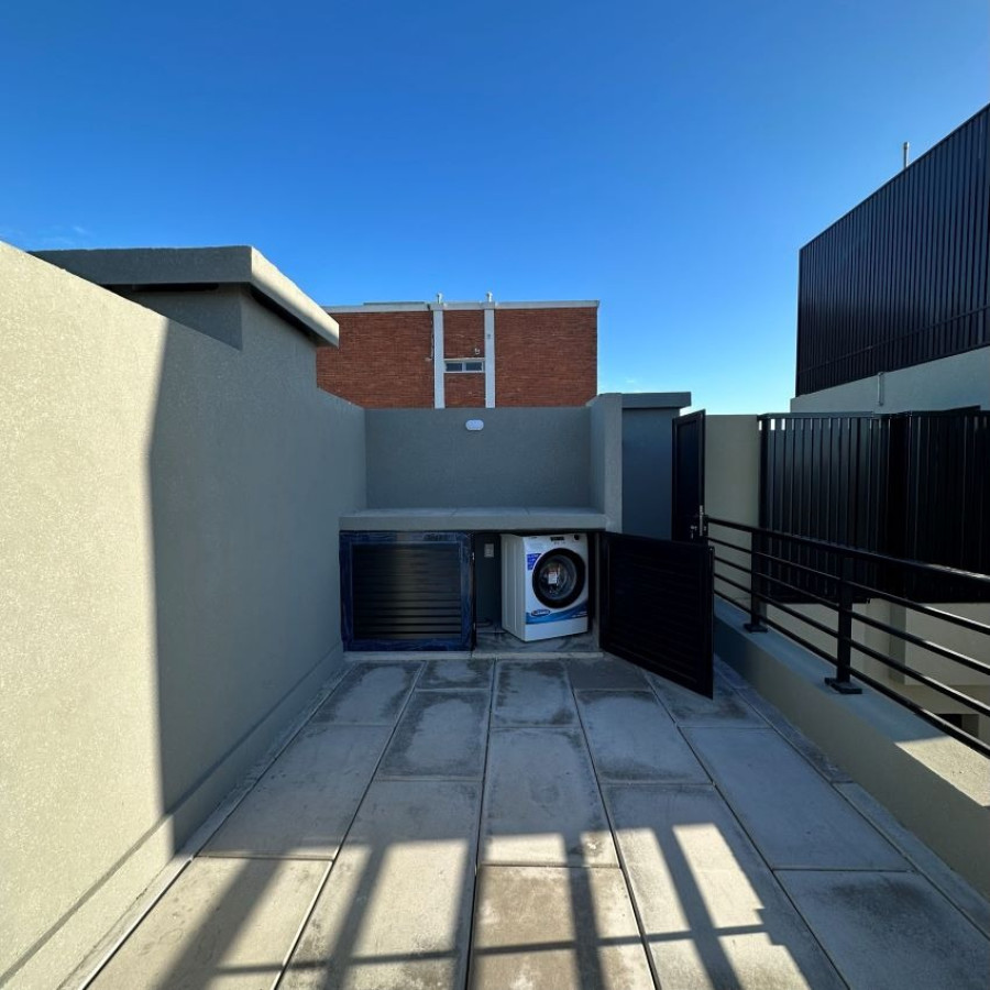 Apartamento ID.40 - Venta Apartamento A Estrenar En Malvín 1 Dormitorio Con Gran Patio De Uso Exclusivo.